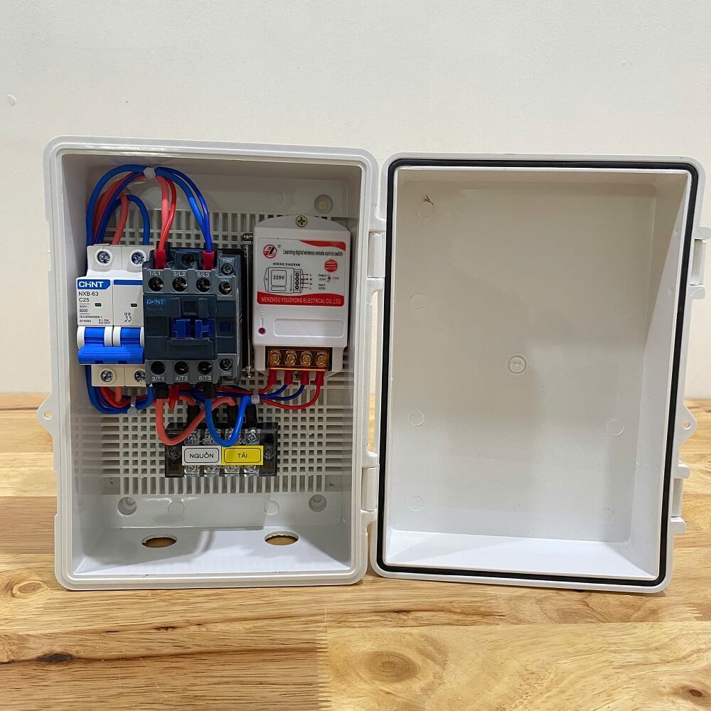 Tổng thể sản phẩm Tổng thể tủ điều khiển bơm 1 pha 1–3HP