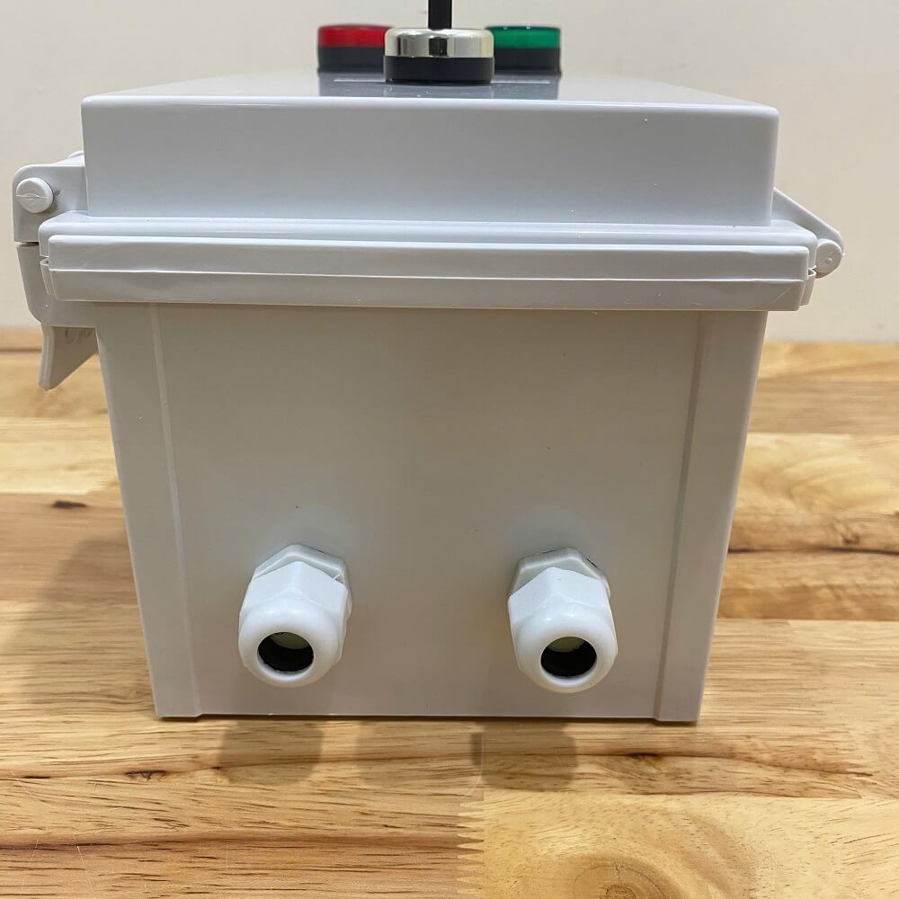 Tủ điện vỏ kín Tủ điều khiển bơm 1 pha wifi thiết kế kín