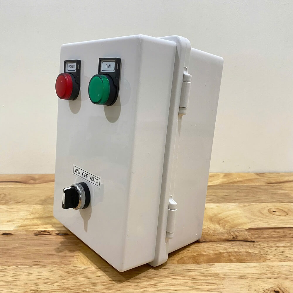 Tủ điều khiển bơm 3 pha dùng trong nhà Tủ điện điều khiển bơm 3 pha dùng trong nhà góc nghiêng